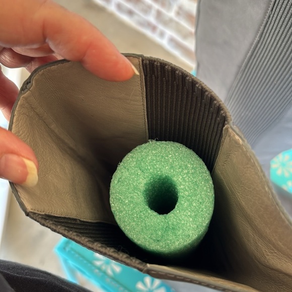 Eileen Fisher Destry Tall Stretch Insert Gray Leather Knee Boots - Picture 7 of 9